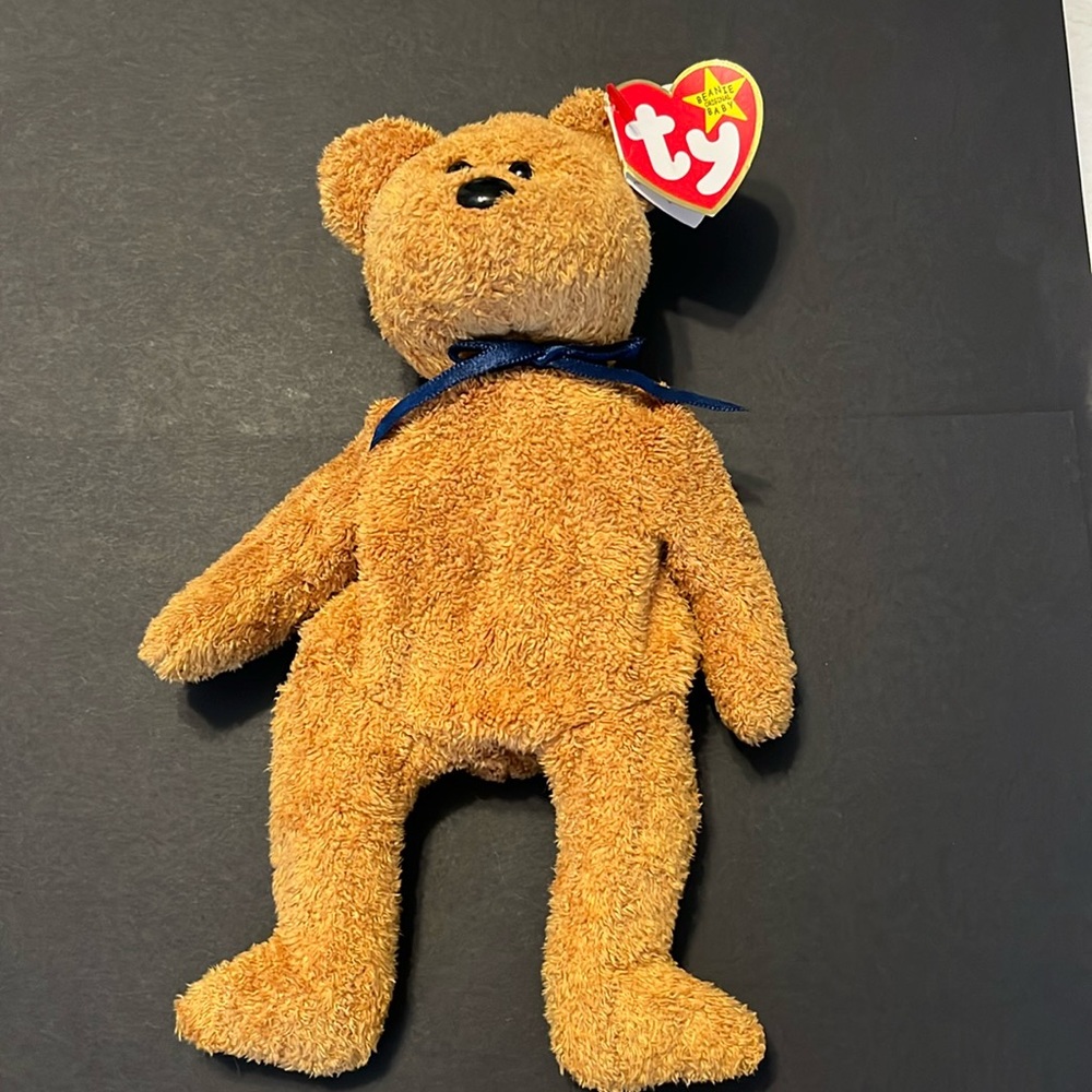 Rare find Tag Error Fuzz beanie baby $100